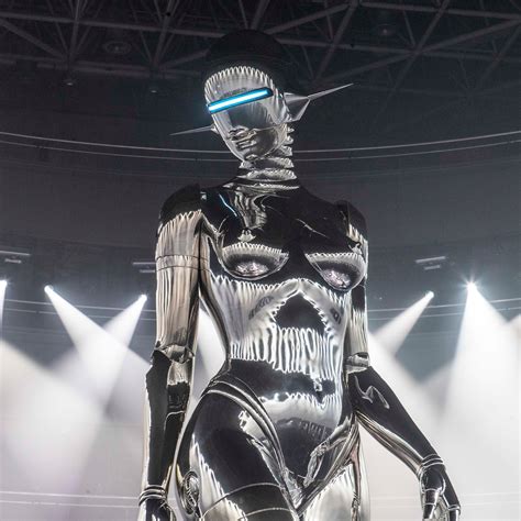 dior soroyama|Dior robot.